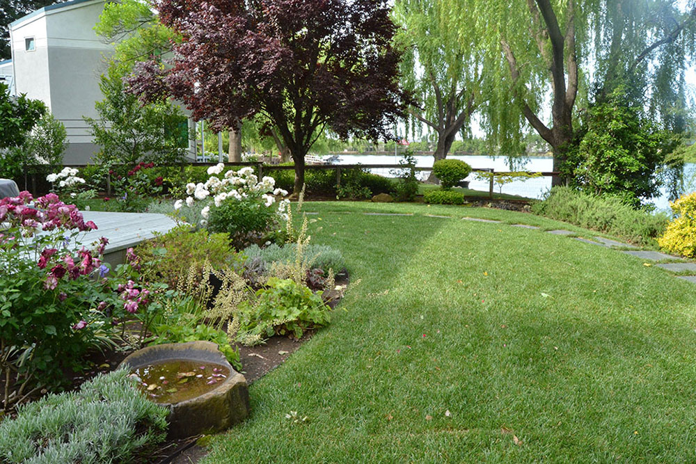 RESIDENTIAL LANDSCAPING